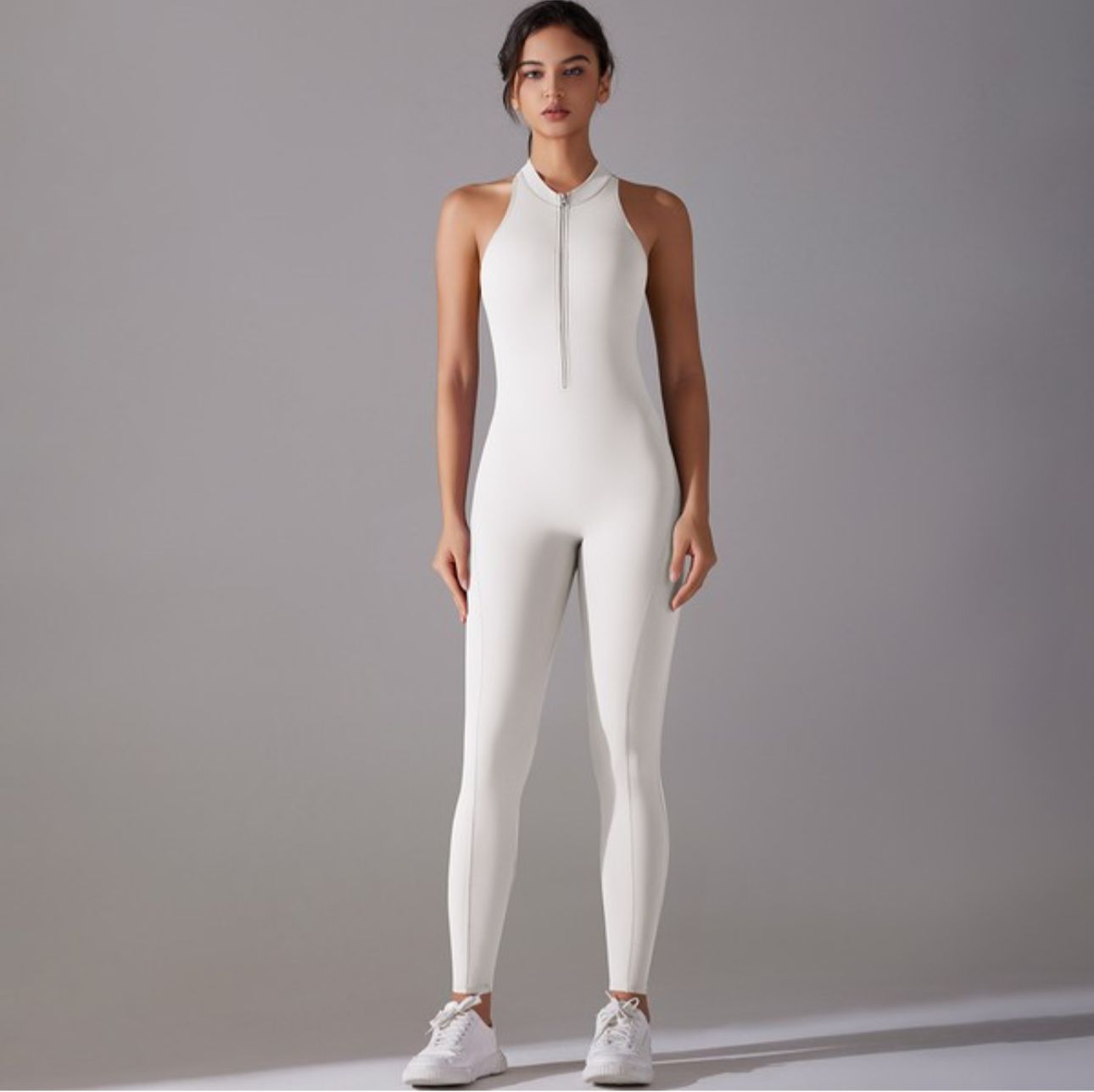 Slim fit sleeveless sports jumpsuit