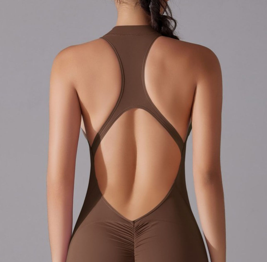 Slim fit sleeveless sports jumpsuit